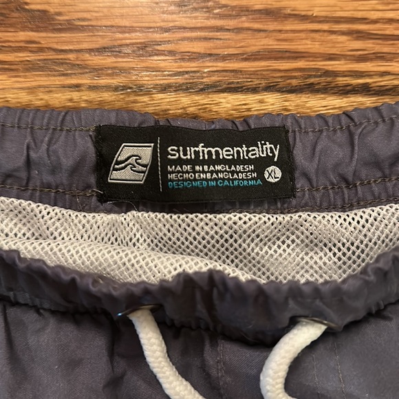 Men’s Surfmentality swim trunks size XL - Picture 3 of 4